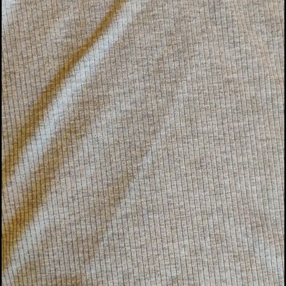 NWT torrid top with ruffled neckline - Picture 3 of 4